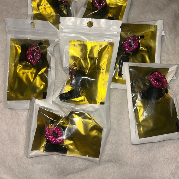 Dark Pink Glitter Lip car accessories - Picture 1 of 1